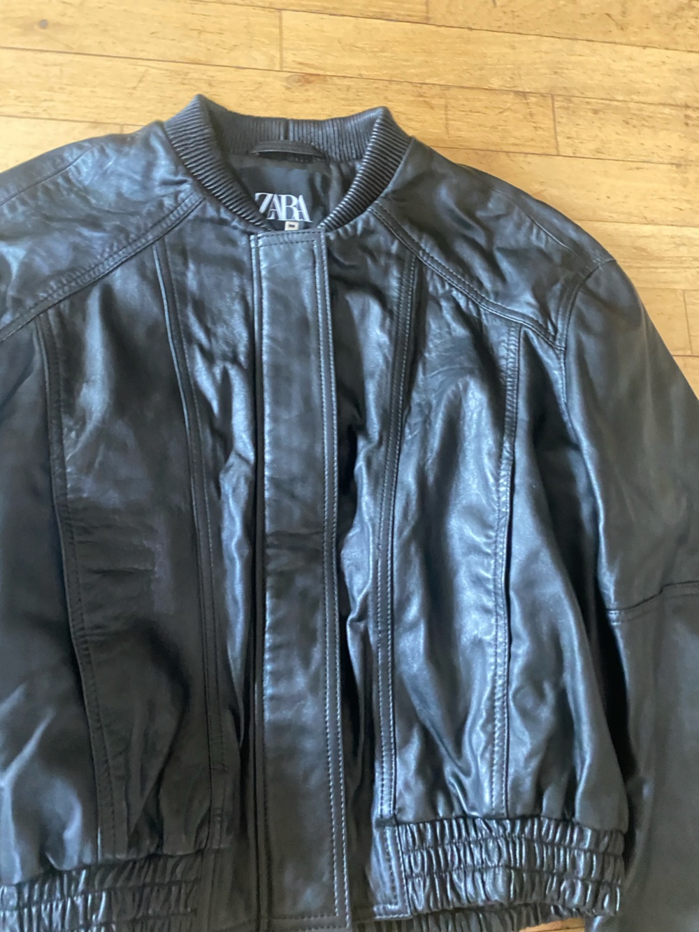 Zara faux leather jacket. Gorgeous!!! Never worn. Size xs/s. - Picture 2 of 4